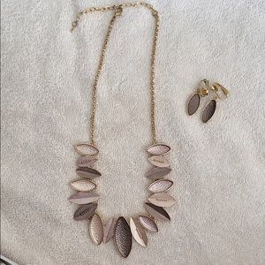 Necklace and earring set